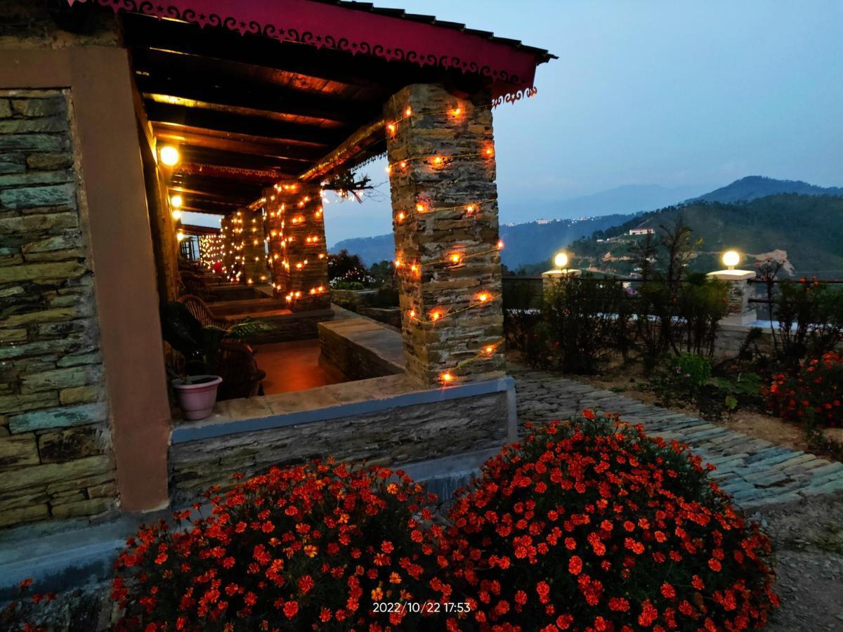 Meraki Huts Pauri Esterno foto