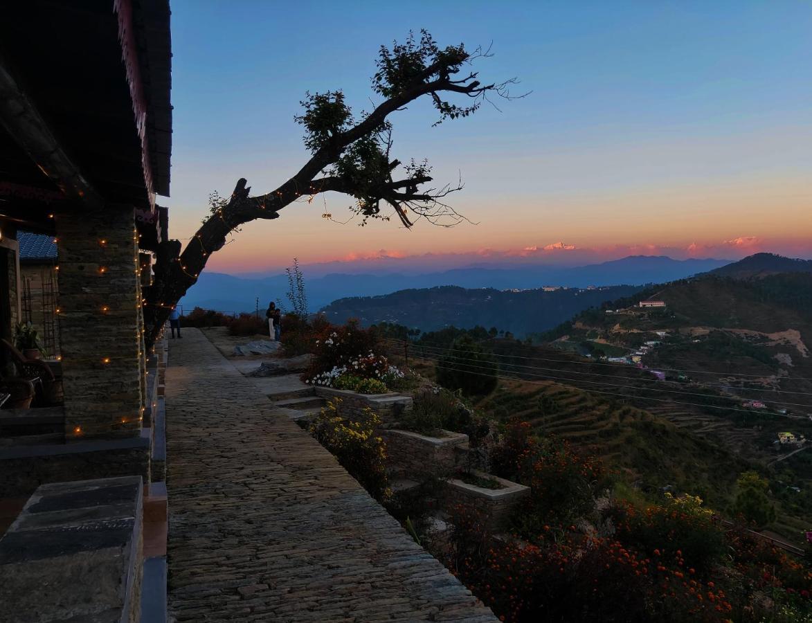 Meraki Huts Pauri Esterno foto